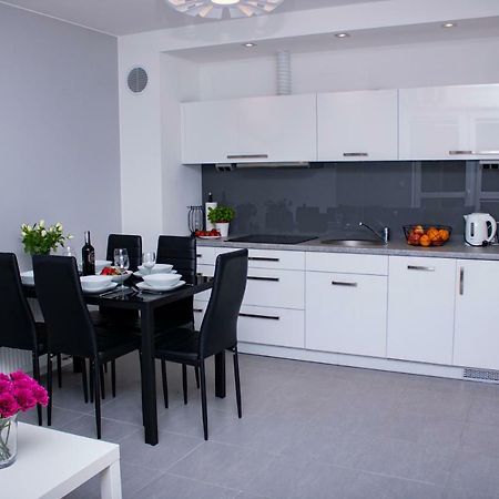 Apartament Z Ogrodkiem Trzęsacz Exterior foto